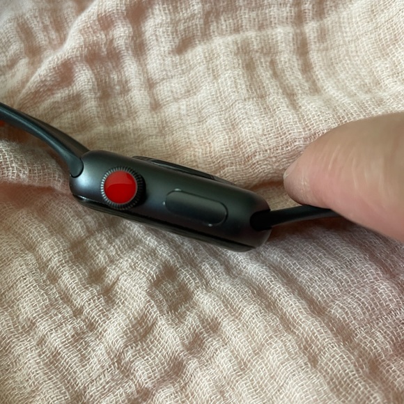 Apple Watch Series 3 GPS + Cellular - Picture 9 of 13